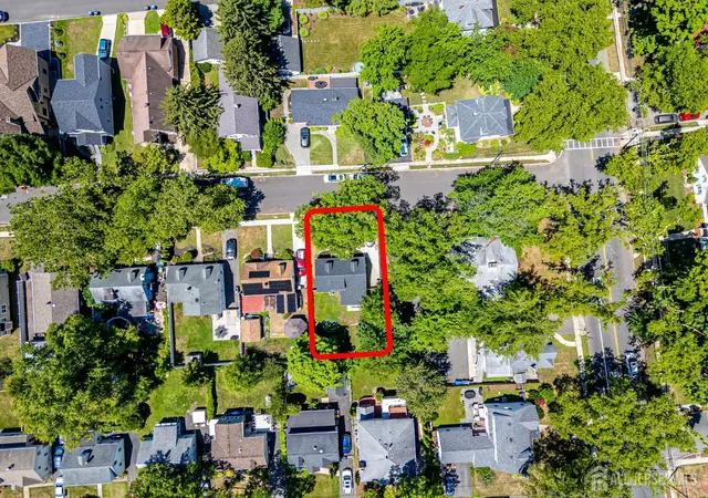 Homes for sale in Metuchen, NJ | 34 James Pl, Metuchen, NJ 08840 | MLS# 2617578R