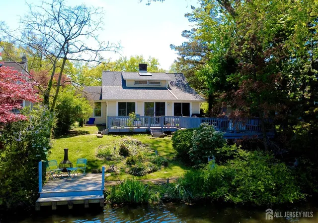 1st image of 160 Lakeside Dr S, Piscataway, NJ 08854 | MLS# 2615108R