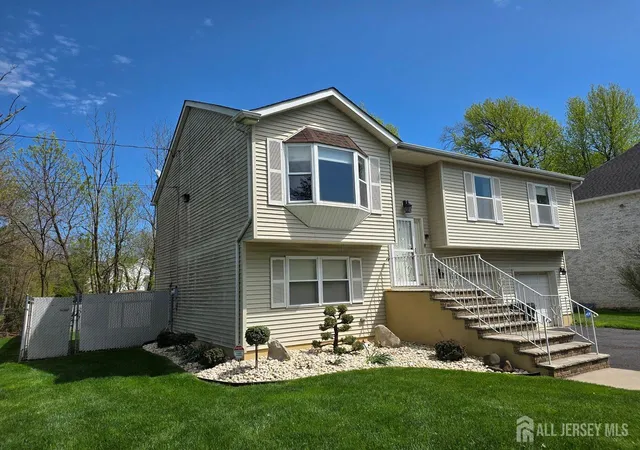 Photo 2 of Single family home for sale at 1 Wakefield Dr, Edison, NJ 08820 | MLS# 2614346R | Listing updated on 2026-09-17