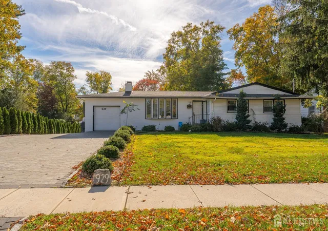 Single family home for sale at 929 Franklin Ave, South Plainfield, NJ 07080 | MLS# 2706758R