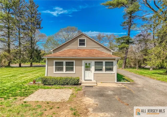 Photo 3 of Single family home for sale at 149 Stagecoach Rd, Millstone Township, NJ 08510 | MLS# 2661681M | Listing updated on 2026-04-15