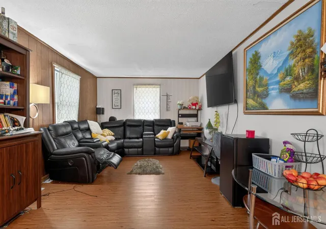Homes for sale in North Brunswick, NJ | 6 Hayes Ct, North Brunswick, NJ 08902 | MLS# 2617502R