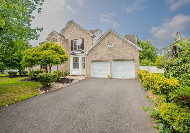 2nd image of 15 Inverness Ln, East Windsor, NJ 08520 | MLS# 2702684R
