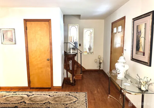 Photo 3 of Single family home for sale at 127 Hillcrest Ave, Edison, NJ 08817 | MLS# 2700662R | Listing updated on 2026-09-23