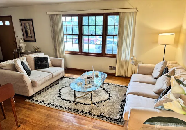 Photo 4 of Single family home for sale at 127 Hillcrest Ave, Edison, NJ 08817 | MLS# 2700662R | Listing updated on 2026-09-23