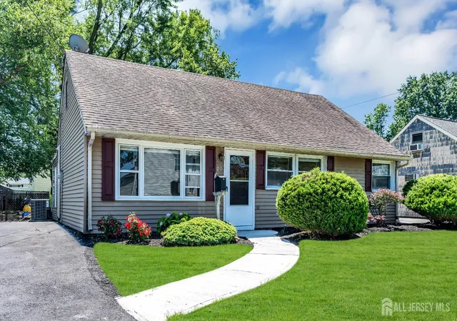 Photo 2 of Single family home for sale at 20 Mercury Rd, Edison, NJ 08817 | MLS# 2701331R | Listing updated on 2026-09-21