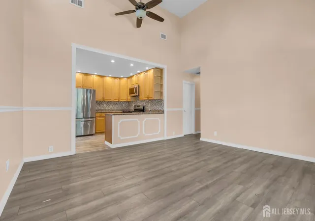 Photo 4 of Single family home for sale at 20 Mercury Rd, Edison, NJ 08817 | MLS# 2701331R | Listing updated on 2026-09-21