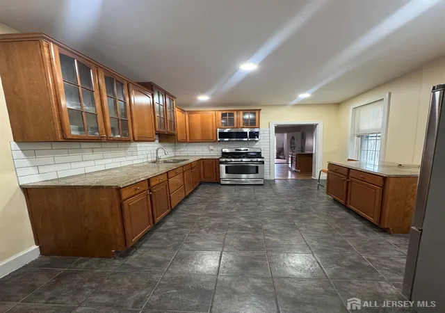 36th image of 150 150 South Olden Ave, Trenton, NJ 08609 | MLS# 2701937R