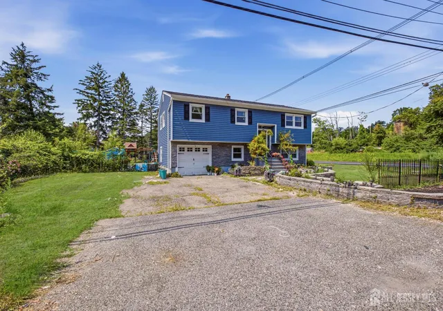 4th image of 2 Scenic Dr, Andover, NJ 07821 | MLS# 2702154R