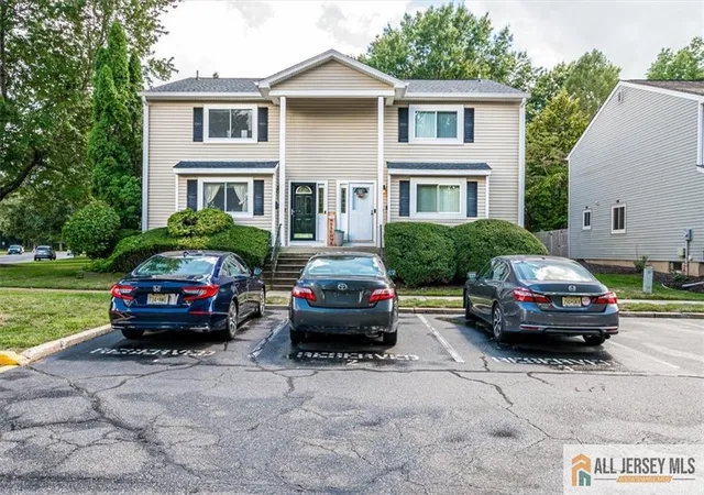 Homes for sale in South Brunswick, NJ | 54 Davids Ct, South Brunswick, NJ 08810 | MLS# 2662420M