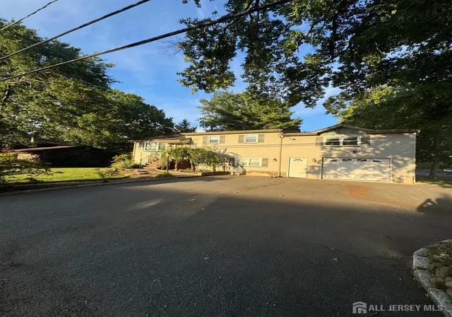 Photo 2 of Single family home for sale at 205 Fleet Ave, Edison, NJ 08820 | MLS# 2615688R | Listing updated on 2026-09-19