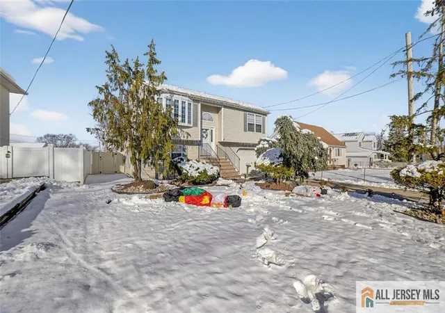 Photo 2 of Single family home for sale at 439 Ocean Blvd, Keyport, NJ 07735 | MLS# 2660982M | Listing updated on 2026-01-27