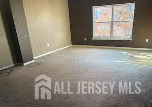4th image of 1031 Dogwood Ct, New Brunswick, NJ 08901 | MLS# 2701930R