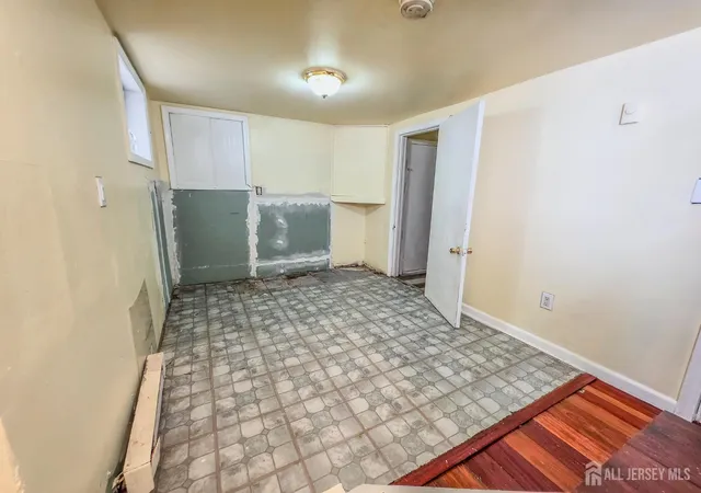 15th image of 10 Ball St, New Brunswick, NJ 08901 | MLS# 2702642R