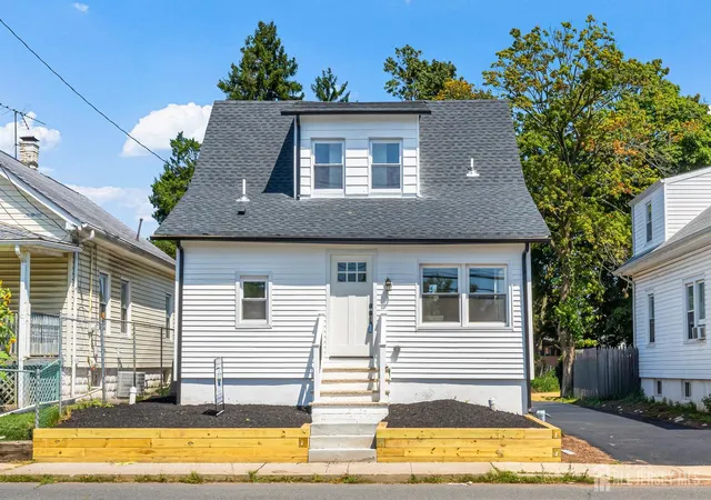 2nd image of 687 Hermann Rd, North Brunswick, NJ 08902 | MLS# 2615280R