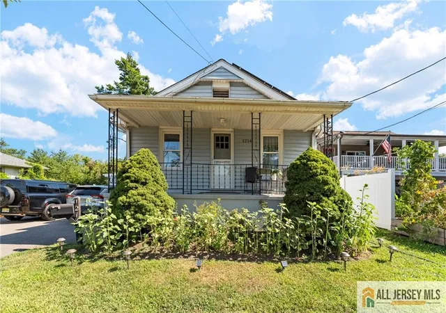 Photo 1 of Single family home for sale at 1214 New Market Ave, South Plainfield, NJ 07080 | MLS# 2660325M | Listing updated on 2025-09-06
