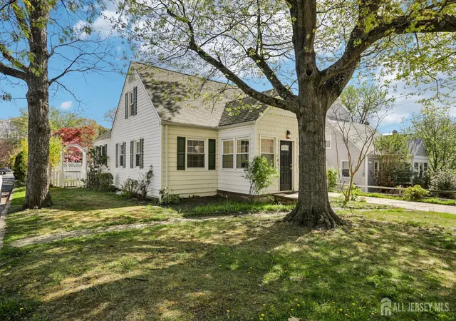 2nd image of 101 Ravine Dr, Matawan, NJ 07747 | MLS# 2614841R