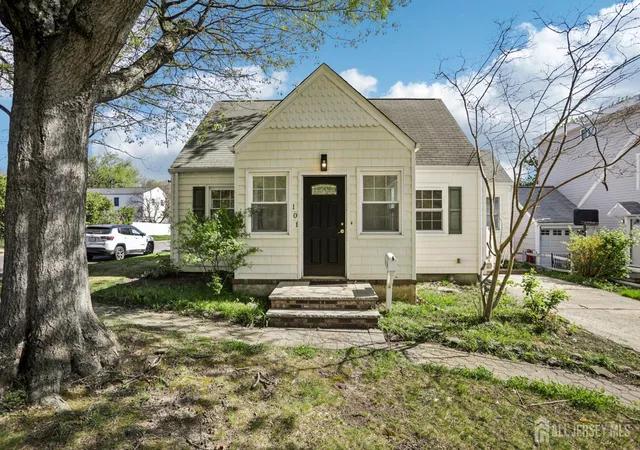 3rd image of 101 Ravine Dr, Matawan, NJ 07747 | MLS# 2614841R