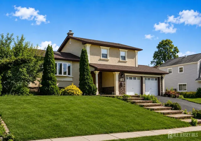 2nd image of 41 Fanwood Dr, Sayreville, NJ 08872 | MLS# 2617675R