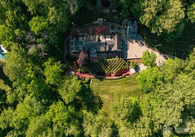 45th image of 171 Campbell Road Road, Bernardsville, NJ 07924 | MLS# 2703216R