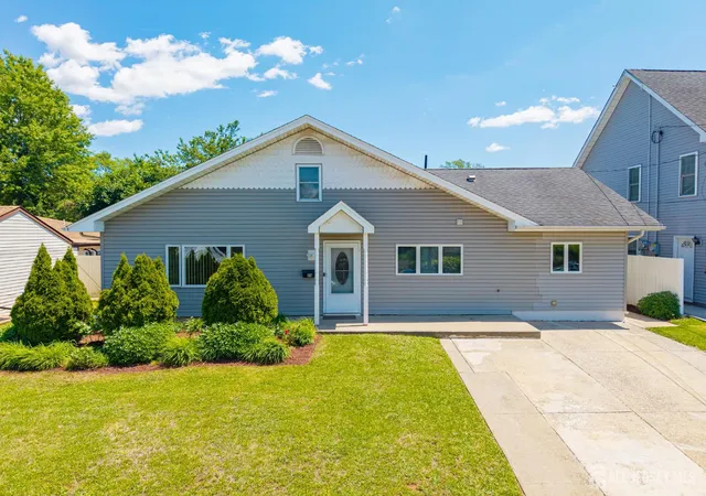 2nd image of 24 Winthrop Rd, Edison, NJ 08817 | MLS# 2701912R