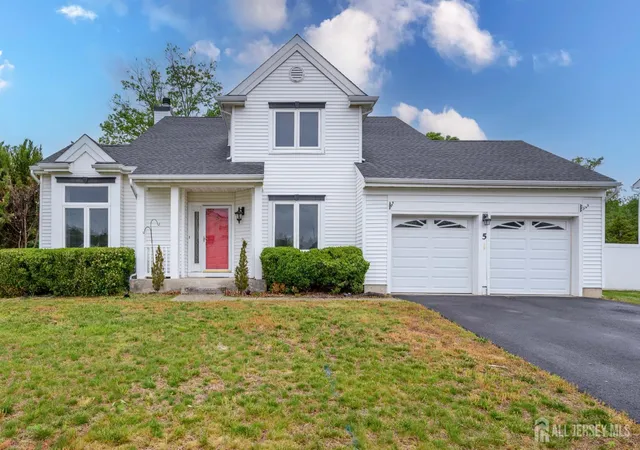 1st image of 5 Cherrywood Dr, Piscataway, NJ 08854 | MLS# 2616182R