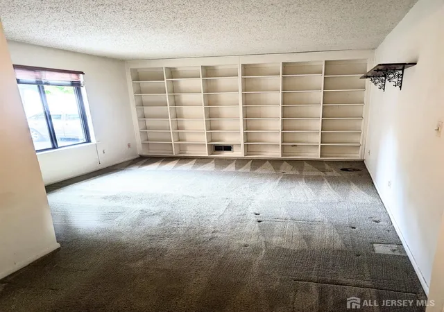2nd image of 120 Park Gate Dr, Edison, NJ 08820 | MLS# 2702878R