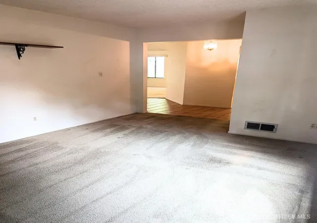 Photo 3 of Condo for sale at 120 Park Gate Dr, Edison, NJ 08820 | MLS# 2702878R | Listing updated on 2026-09-16