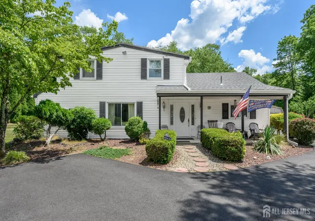 Homes for sale in Freehold, NJ | 482 Stagecoach Rd, Freehold, NJ 08510 | MLS# 2618214R