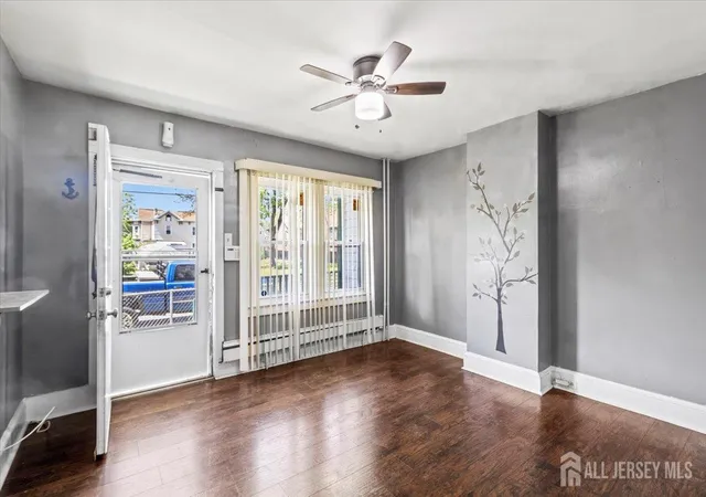 Homes for sale in Beverly, NJ | 636 Elizabeth St, Beverly, NJ 08010 | MLS# 2606862R
