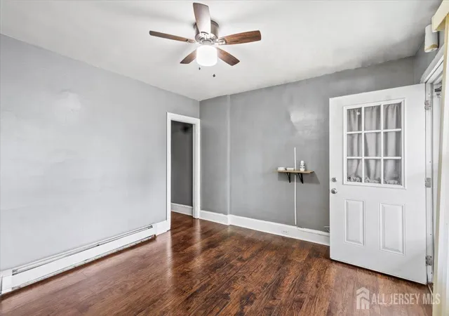 Homes for sale in Beverly, NJ | 636 Elizabeth St, Beverly, NJ 08010 | MLS# 2606862R