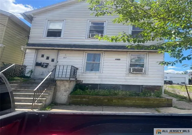 Homes for sale in New Brunswick, NJ | 92 Redmond St, New Brunswick, NJ 08901 | MLS# 2662382M