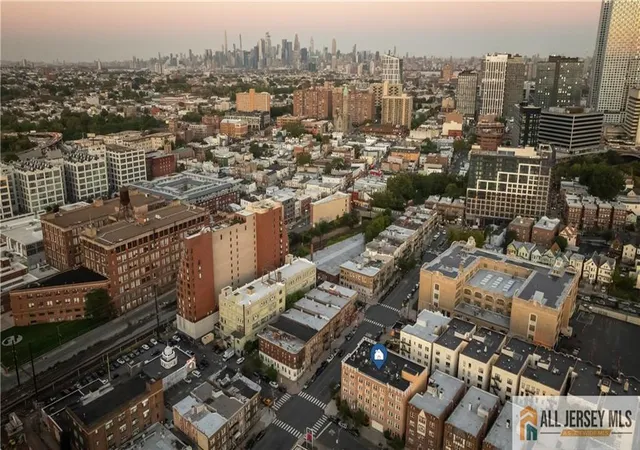 Homes for sale in Jersey City, NJ | 45 Broadway Avenue, Jersey City, NJ 07306 | Houzeo