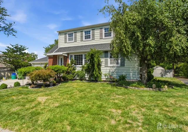 Photo 3 of Single family home for sale at 19 Sycamore Ave, Edison, NJ 08817 | MLS# 2703325R | Listing updated on 2026-09-11
