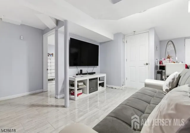 Homes for sale in Linden, NJ | 1129 E Henry St, Linden, NJ 07036 | MLS# 2617795R
