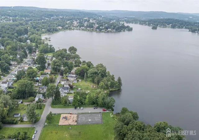 42nd image of 120 Allen St, Netcong, NJ 07857 | MLS# 2702679R