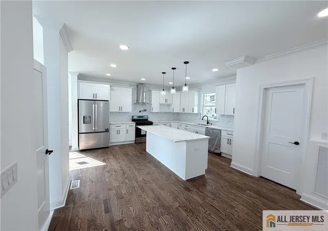 Homes for sale in Iselin, NJ | 28 S Mckinley Ave, Iselin, NJ 08830 | MLS# 2661977M