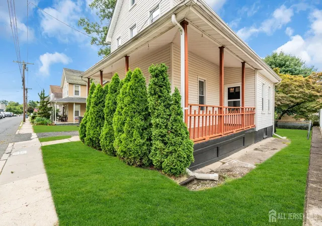 Photo 3 of Single family home for sale at 372 Prospect St, South Amboy, NJ 08879 | MLS# 2702506R | Listing updated on 2026-08-27