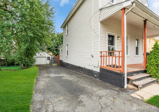 Photo 3 of Single family home for sale at 372 Prospect St, South Amboy, NJ 08879 | MLS# 2702506R | Listing updated on 2026-08-27