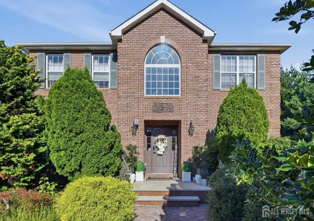 Photo 2 of Single family home for sale at 2 Butternut Ln, Monroe Township, NJ 08831 | MLS# 2703645R | Listing updated on 2026-09-18