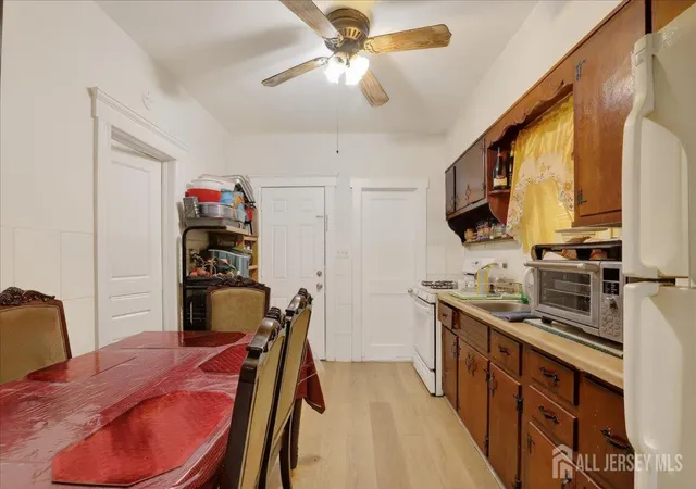 Homes for sale in Carteret, NJ | 72 Pulaski Ave, Carteret, NJ 07008 | MLS# 2618025R