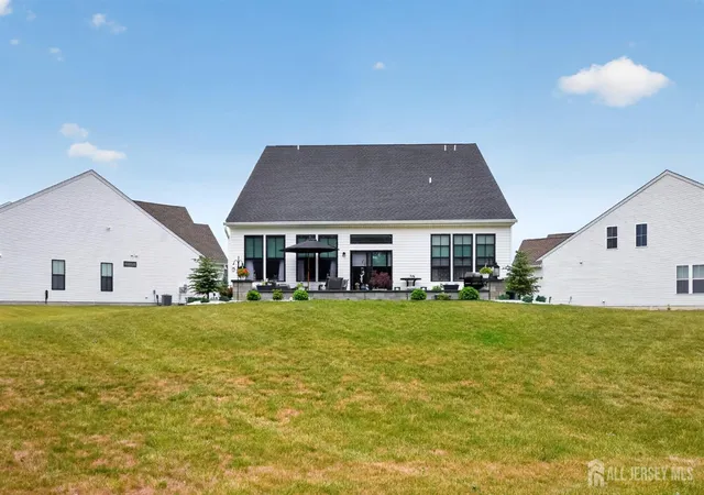 Photo 4 of Single family home for sale at 19 Magnolia Dr, Freehold, NJ 07728 | MLS# 2617887R | Listing updated on 2026-08-10