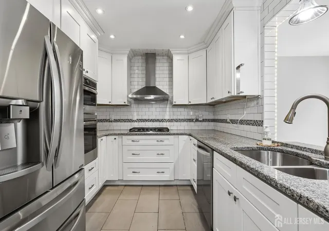 5th image of 19 Dorchester Dr, East Brunswick, NJ 08816 | MLS# 2702242R