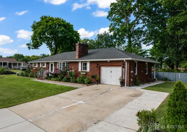 Photo 2 of Single family home for sale at 6 Russell St, East Brunswick, NJ 08816 | MLS# 2700772R | Listing updated on 2026-09-04