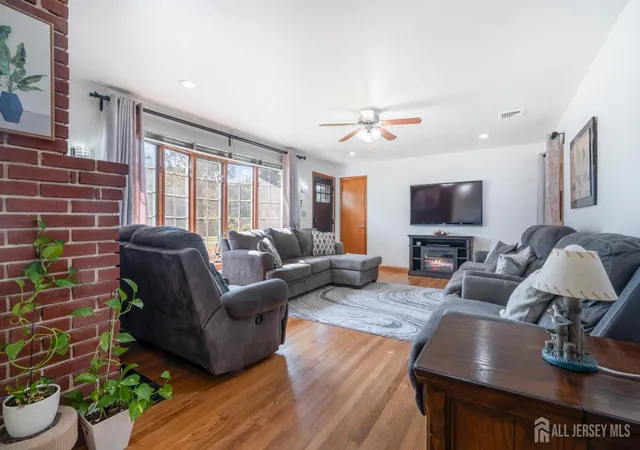 Photo 4 of Single family home for sale at 6 Russell St, East Brunswick, NJ 08816 | MLS# 2700772R | Listing updated on 2026-09-04