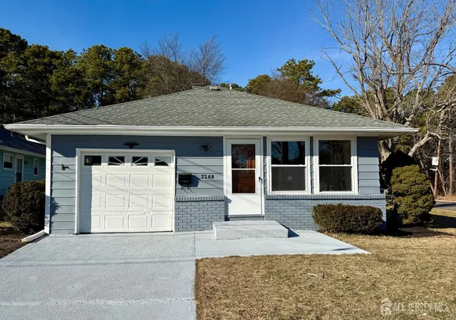 Homes for sale in Toms River, NJ | 2268 Mount Hood Ln, Toms River, NJ 08753 | MLS# 2612063R