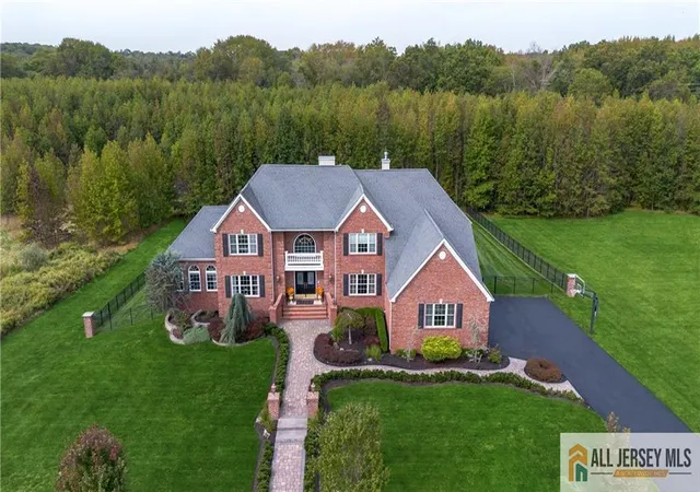 Photo 1 of Single family home for sale at 15 Sunny Ct, Monroe Township, NJ 08831 | MLS# 2660590M | Listing updated on 2025-10-27