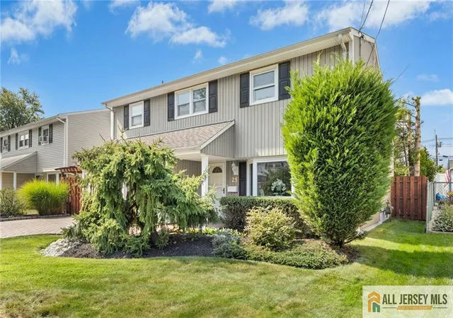 Photo 3 of Single family home for sale at 25 N Lincoln Ave, Colonia, NJ 07067 | MLS# 2660545M | Listing updated on 2026-01-01