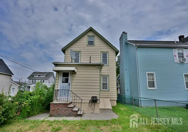 2nd image of 43 Christopher St, Carteret, NJ 07008 | MLS# 2701676R