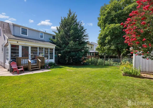 4th image of 517 Joseph Ave, Woodbridge, NJ 07095 | MLS# 2700101R